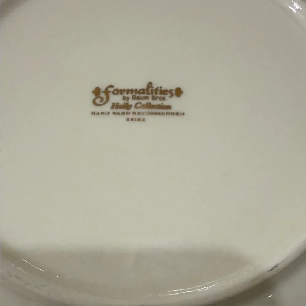 Formalities Baum Bros Holly Collection Festive Design 4 Salad Dessert Plates